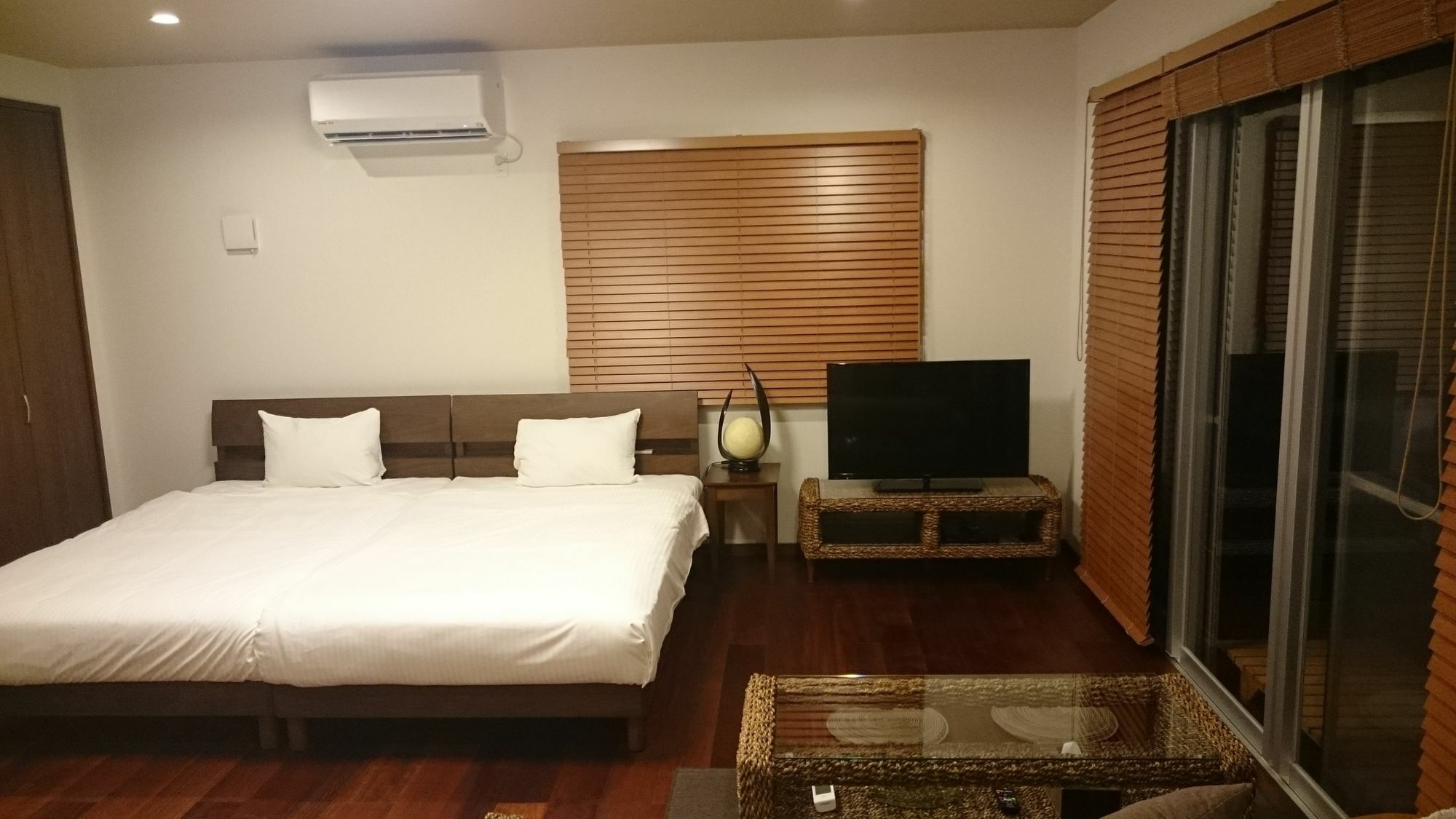 Ocean Front SUMUIDE Appartement Nago Buitenkant foto